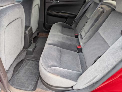 Used 2015 Chevrolet Impala LT w/ LT Sunroof Package FWD image 16