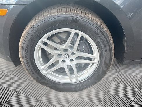 Used 2021 Porsche Macan image 34