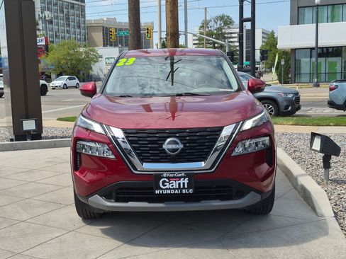 Used 2023 Nissan Rogue SV AWD/4WD image 11