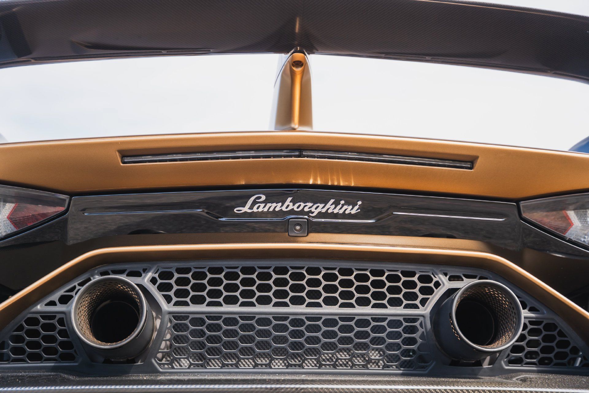 Used 2021 Lamborghini Aventador SVJ AWD/4WD image 41
