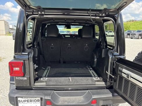Used 2019 Jeep Wrangler Unlimited Rubicon AWD/4WD image 6