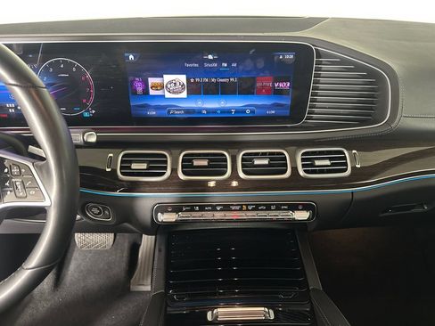 Certified 2024 Mercedes-Benz GLS 450 4MATIC image 30
