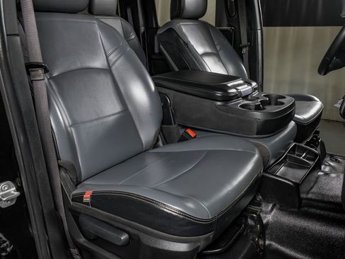 Used 2022 RAM 3500 Tradesman w/ Chrome Appearance Group image 27