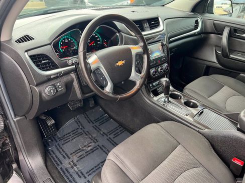 Used 2016 Chevrolet Traverse LT w/ Traveler's Package FWD image 19