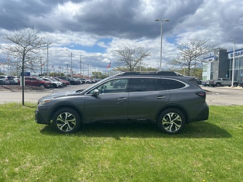 Used 2022 Subaru Outback Touring XT w/ Popular Package #2 AWD/4WD image 2