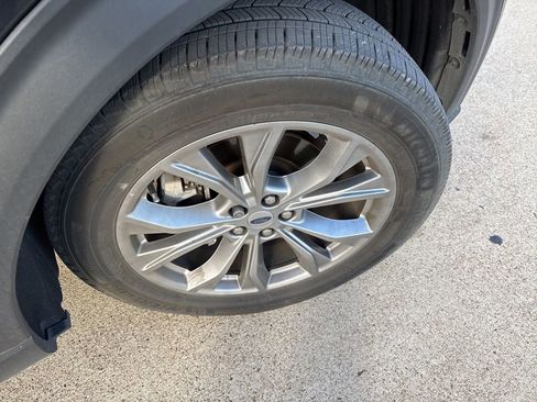 Used 2024 Ford Explorer XLT w/ Equipment Group 202A image 16