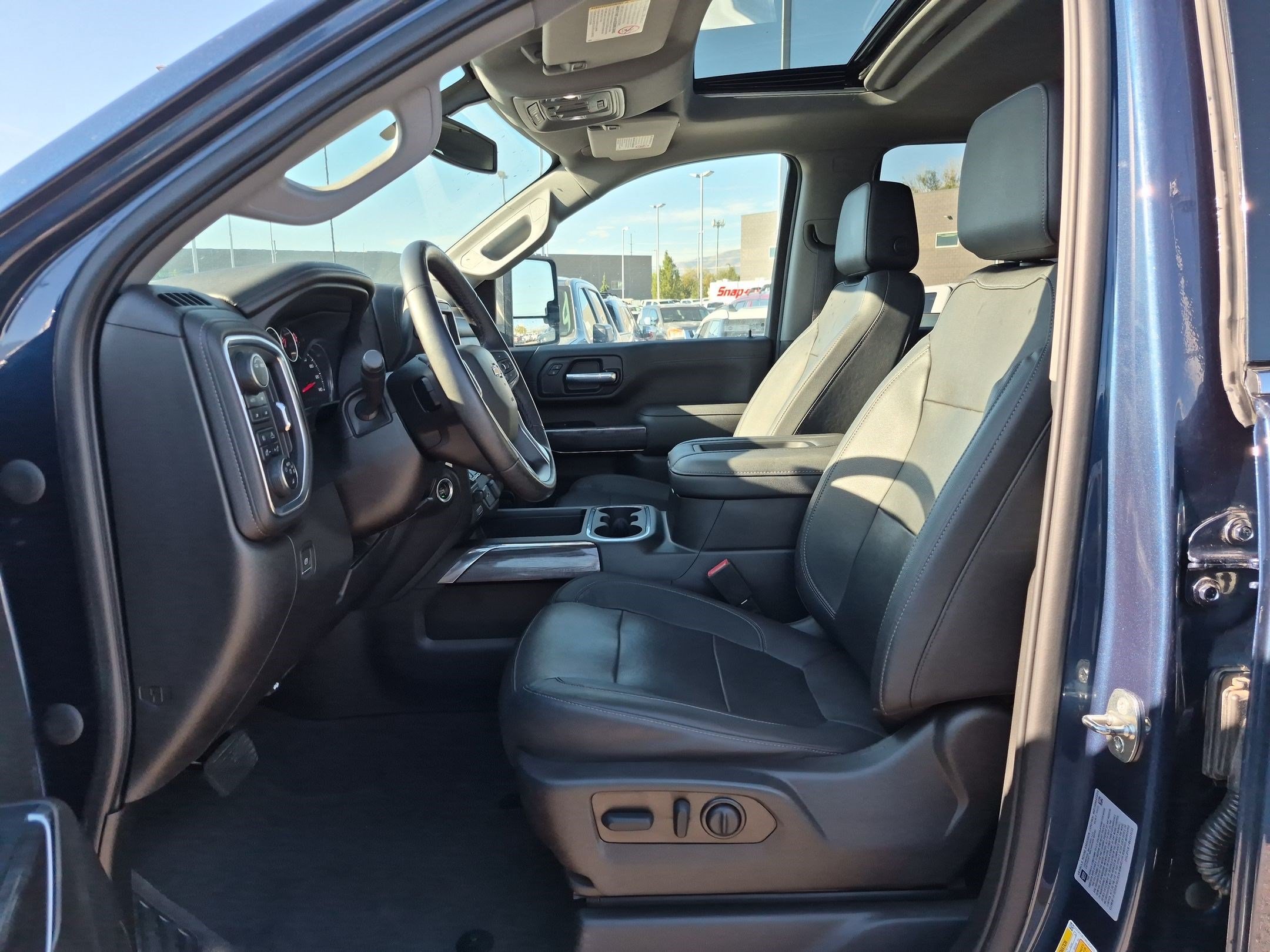 Used 2022 Chevrolet Silverado 3500 LTZ AWD/4WD image 15