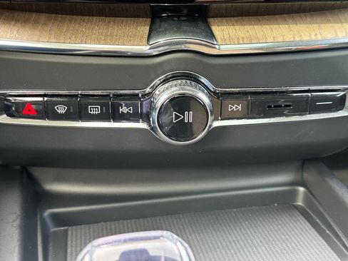 Used 2026 Volvo XC60 B5 Plus w/ Climate Package PRO image 29