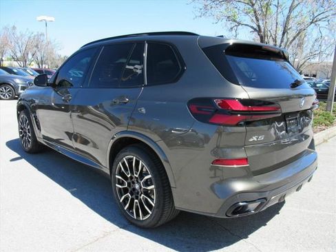 Used 2026 BMW X5 xDrive50e image 5