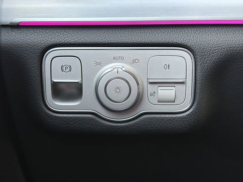 Used 2024 Mercedes-Benz GLE 350 4MATIC image 30