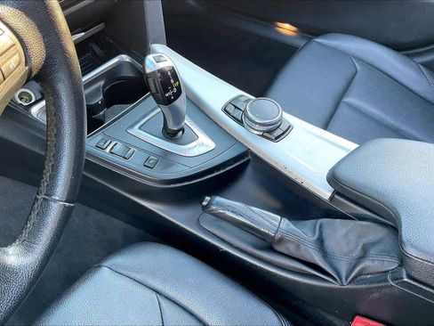 Used 2015 BMW 320i Sedan image 19