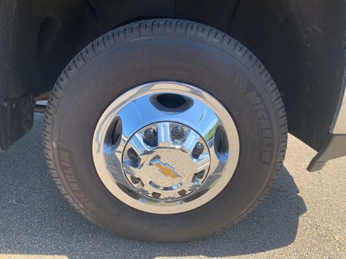 Used 2025 Chevrolet Silverado 3500 LT w/ Convenience Package AWD/4WD image 53
