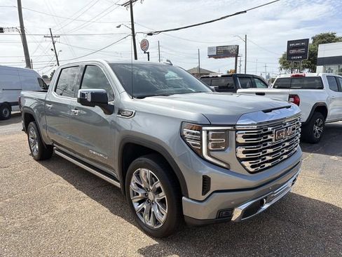 Used 2024 GMC Sierra 1500 Denali w/ Denali Reserve Package RWD image 4