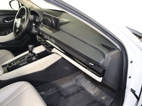 Certified 2024 Honda Accord EX-L image 39