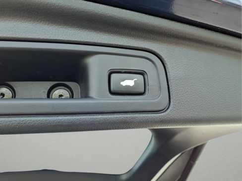 Certified 2018 Honda Pilot EX-L image 11
