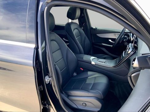 Used 2021 Mercedes-Benz GLC 300 4MATIC image 9