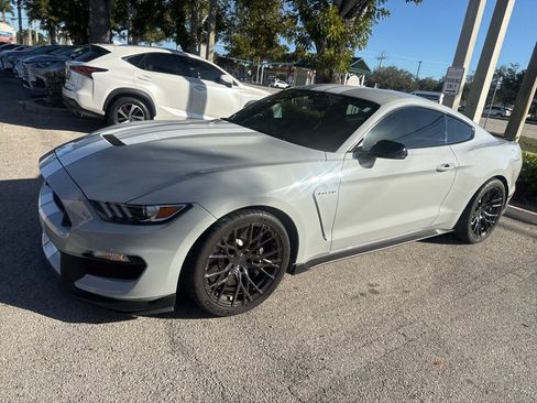 Used 2016 Ford Mustang Shelby GT350 w/ Technology Package image 3
