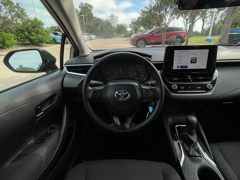 Used 2024 Toyota Corolla LE FWD image 12