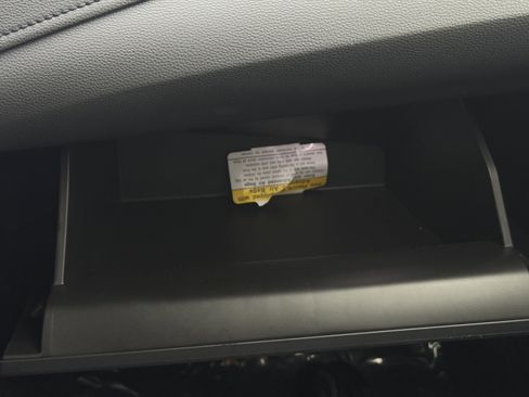 Certified 2025 Toyota Corolla SE image 26