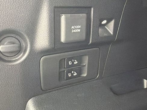 Used 2025 Lexus LX 700h F Sport image 15