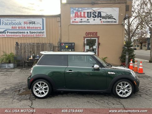 Used 2011 MINI Cooper S image 1