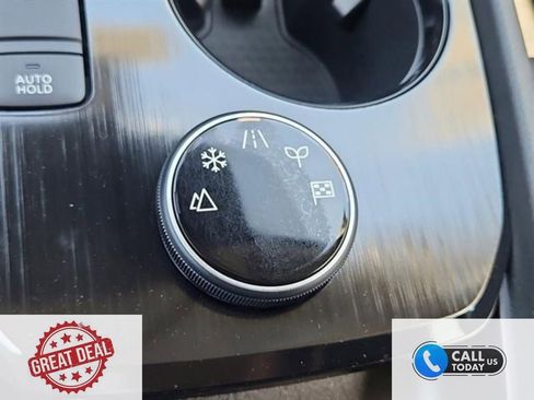 New 2025 Nissan Rogue SL w/ Tech Package image 9