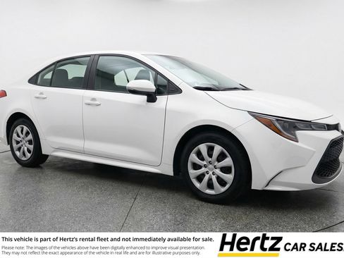 Used 2025 Toyota Corolla LE image 1