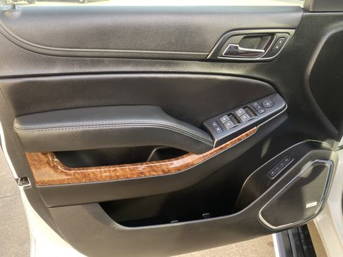 Used 2020 Chevrolet Tahoe Premier w/ Premier Plus Edition image 19