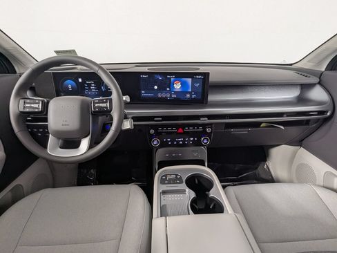 Certified 2026 Hyundai Ioniq 9 SE AWD/4WD image 14