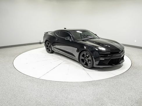 Used 2018 Chevrolet Camaro SS RWD image 24