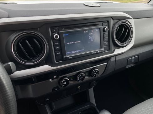 Used 2017 Toyota Tacoma SR5 w/ Tow Package image 17