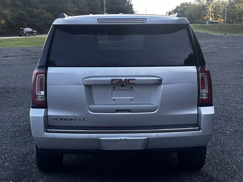 Used 2020 GMC Yukon XL Denali image 7