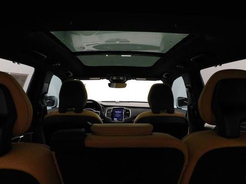 Used 2025 Volvo XC90 B6 Ultra w/ Protection Package Premier image 24