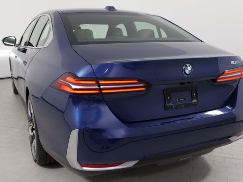 Used 2025 BMW 530i image 29