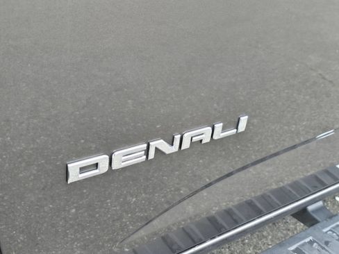 Used 2019 GMC Canyon Denali AWD/4WD image 10