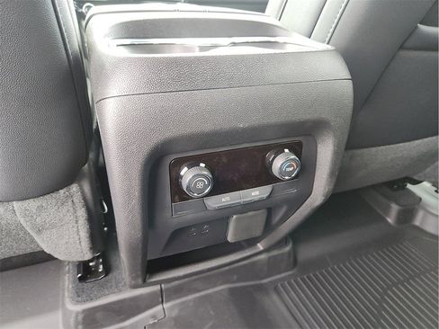 New 2026 Chevrolet Traverse LT w/ Midnight/Sport Edition image 12