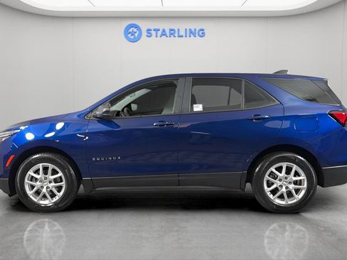 Used 2023 Chevrolet Equinox LS FWD image 3
