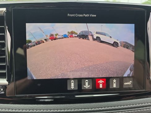 New 2027 Chrysler Pacifica Select AWD/4WD image 26