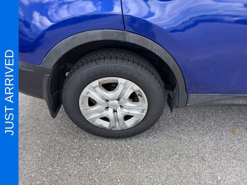 Used 2015 Toyota RAV4 LE FWD image 5