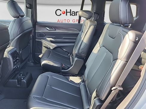 New 2025 Jeep Grand Cherokee L Limited w/ Black Appearance Package RWD image 23