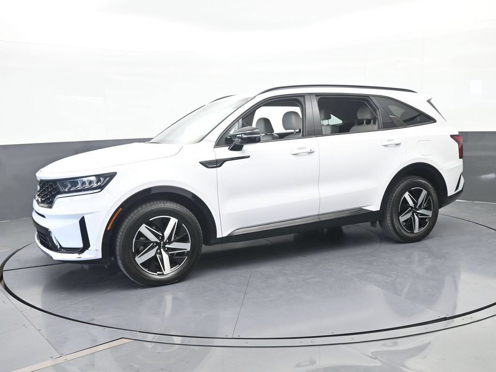Used 2023 Kia Sorento EX FWD image 2