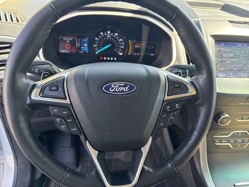 Used 2020 Ford Edge SEL AWD/4WD image 12