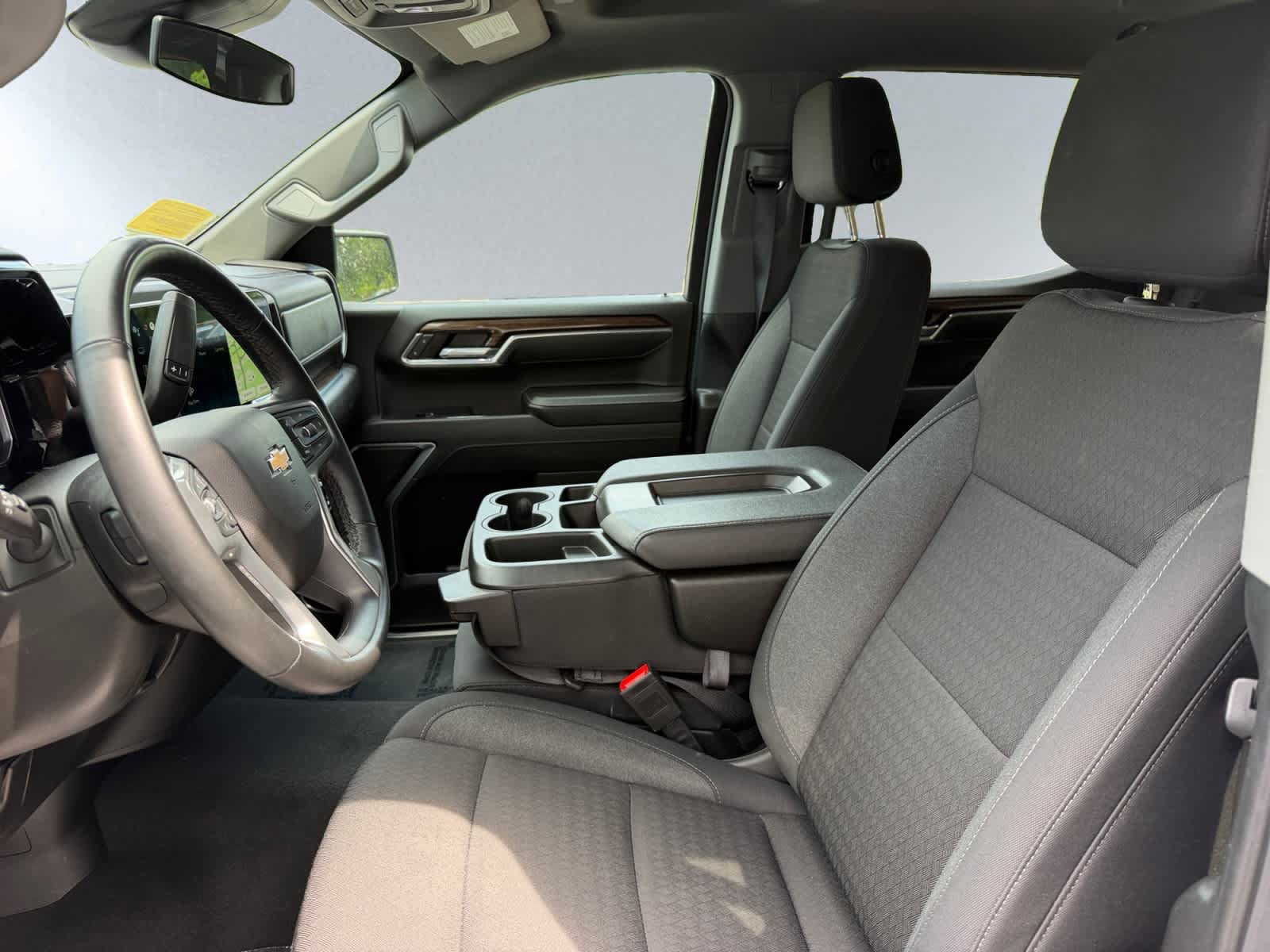 Used 2025 Chevrolet Silverado 1500 LT AWD/4WD image 19