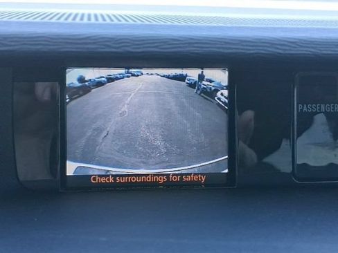 Used 2012 Toyota Sienna XLE w/ Entertainment Pkg FWD image 32