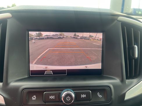 Used 2023 GMC Terrain SLE w/ Driver Convenience Package AWD/4WD image 33