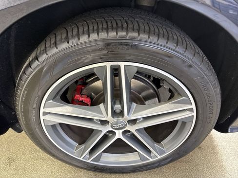 Used 2018 Audi SQ5 Prestige AWD/4WD image 5