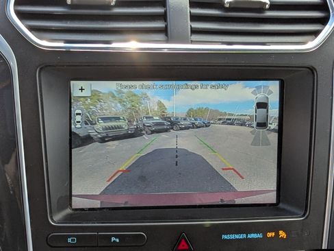 Used 2017 Ford Explorer Limited w/ Class II Trailer Tow Package image 26