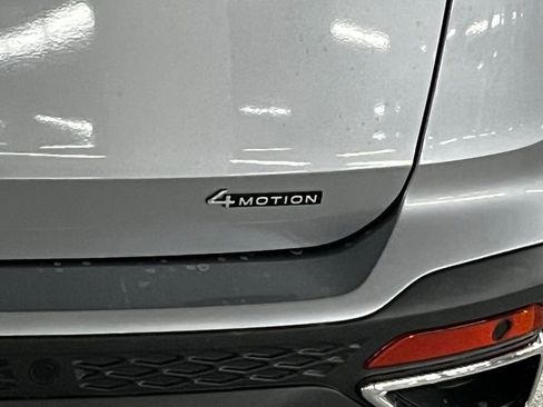 New 2025 Volkswagen Taos SE image 34