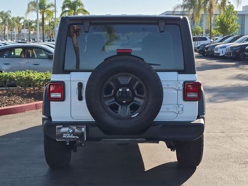 Used 2025 Jeep Wrangler Unlimited Sport AWD/4WD image 9