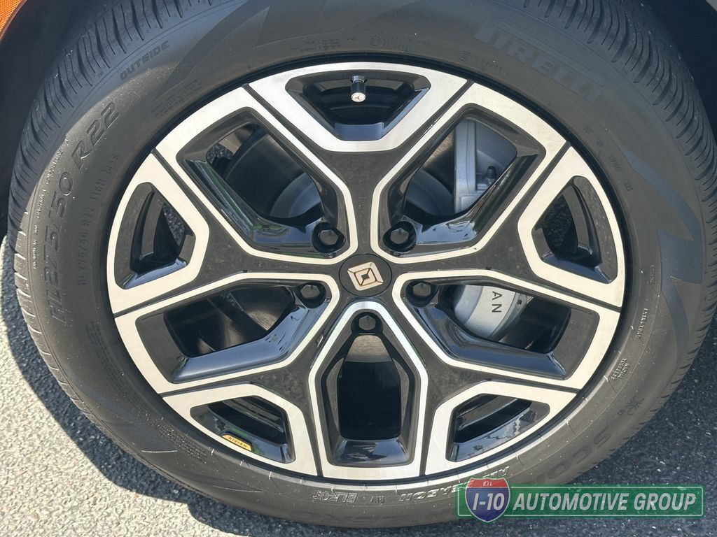 Used 2024 Rivian R1S Adventure Dual AWD/4WD image 8
